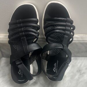 Clarks Black Strappy cloud steppers Sandals
